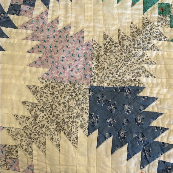 Vintage cotton quilt - Picture 2 of 6
